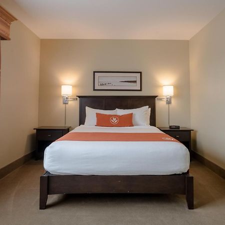Amsterdam Inn & Suites Sussex Eksteriør billede