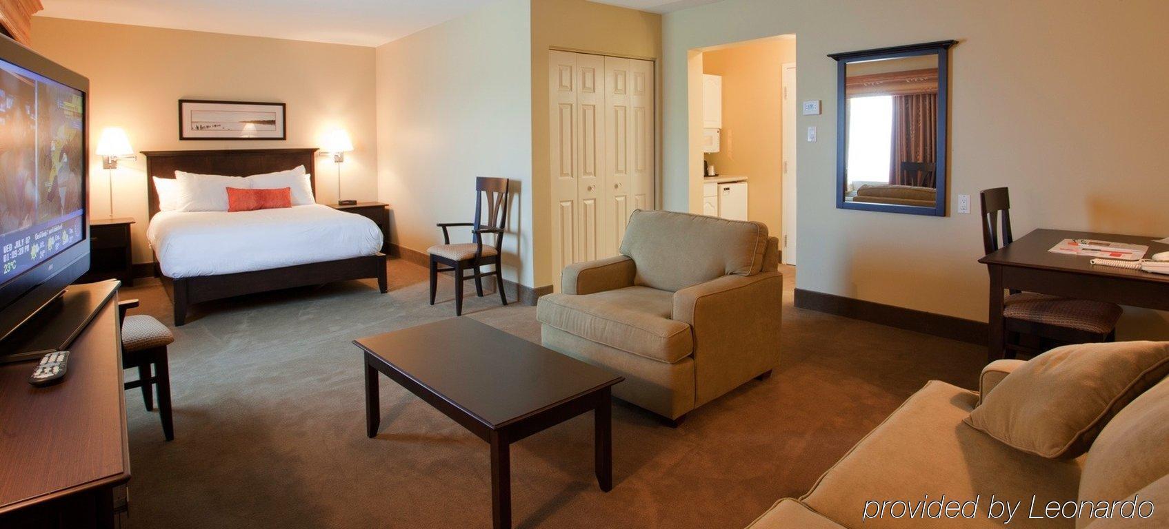 Amsterdam Inn & Suites Sussex Eksteriør billede